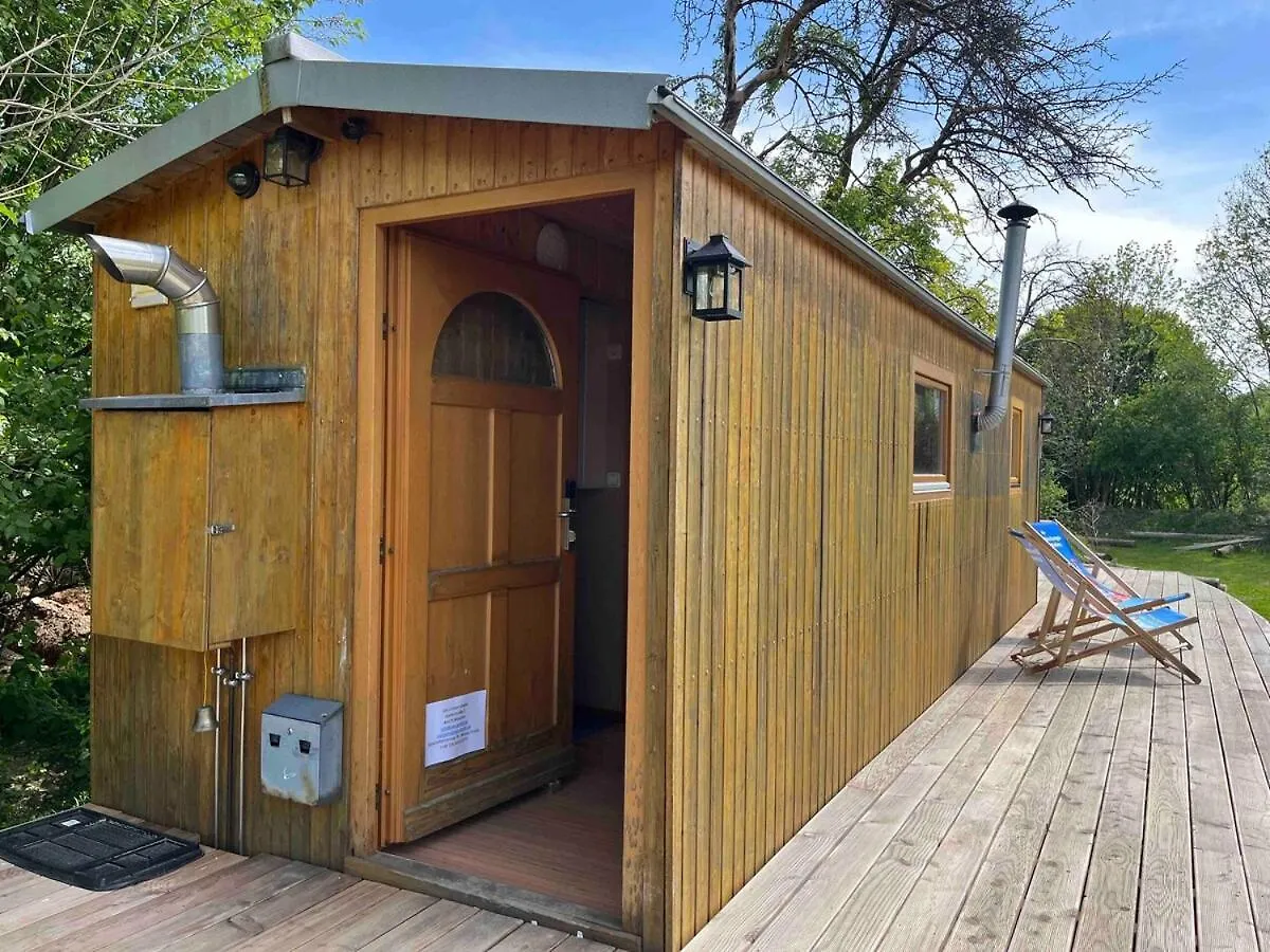 Overnight Stay In A Shepherd'S Wagon Tiny House München Lägenhet